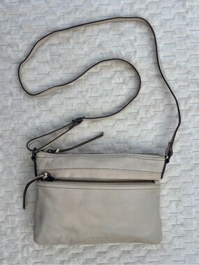 Margot New York Cream Leather Double Zip Crossbody Bag Adjustable Strap EUC